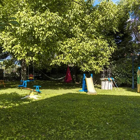 Luxury Traditional Villa Khiliodhendron Exterior photo