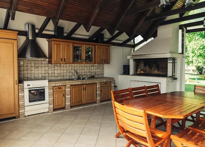 Luxury Traditional Villa